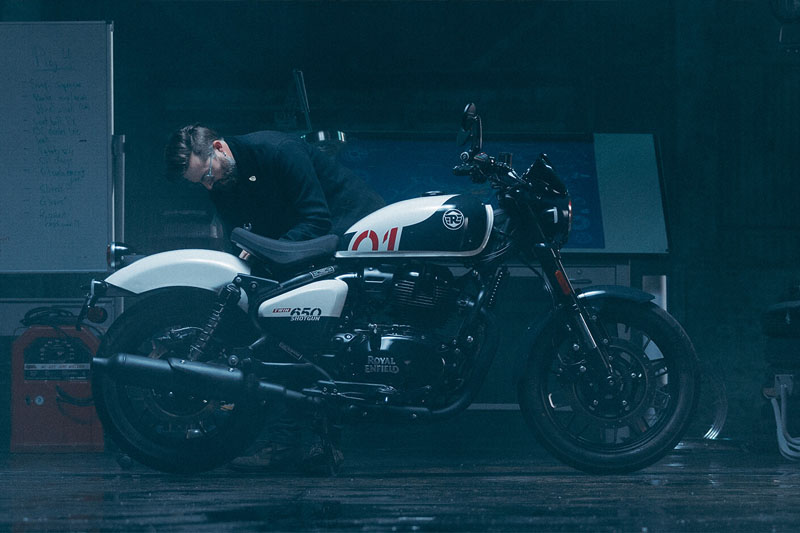 A Royal Enfield oferece uma linha que atende tanto os aventureiros quanto os apaixonados por design clássico. Veja os principais modelos